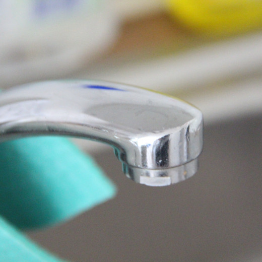 Kitchen Sink- Extreme Close Up